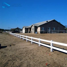 PVC ограда за коне